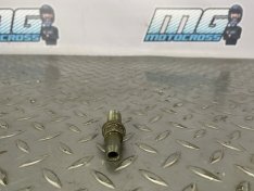 2005 Kawasaki KX 250F Crankcase Breather Pipe Fitting 2004-2012 450F 920050014