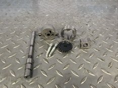 2005 Gas Gas FSE 450 OIL PUMP ASSEMBLY ROTOR HOUSING GEAR SPUR SHAFT ROD