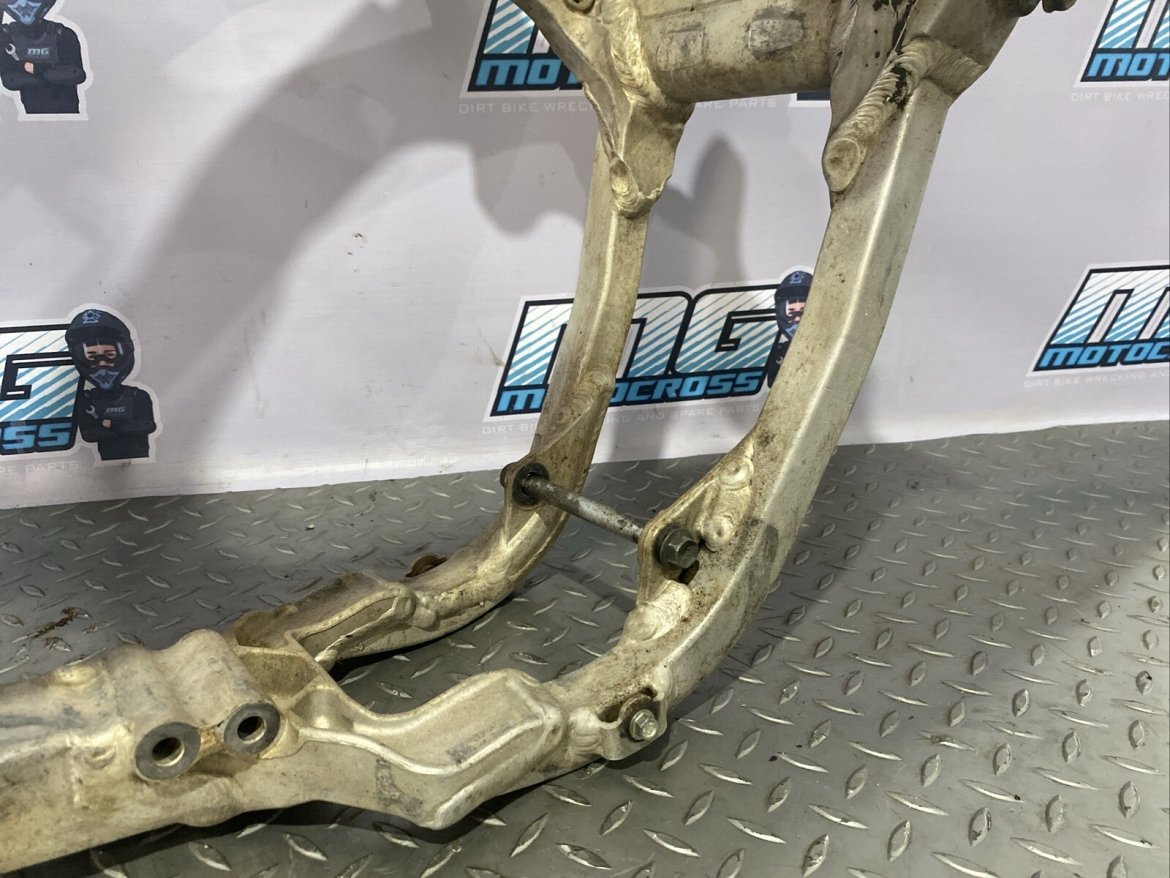 684933899fba84efeaa40f38.jpg 684933899fba84efeaa40f38.jpg