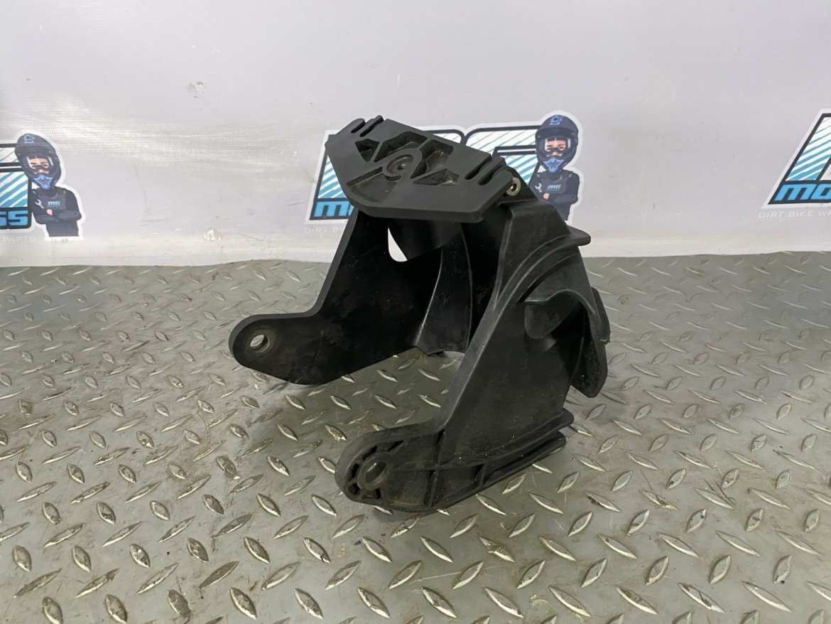 6870730d57da6b95a3a0a003 jpg