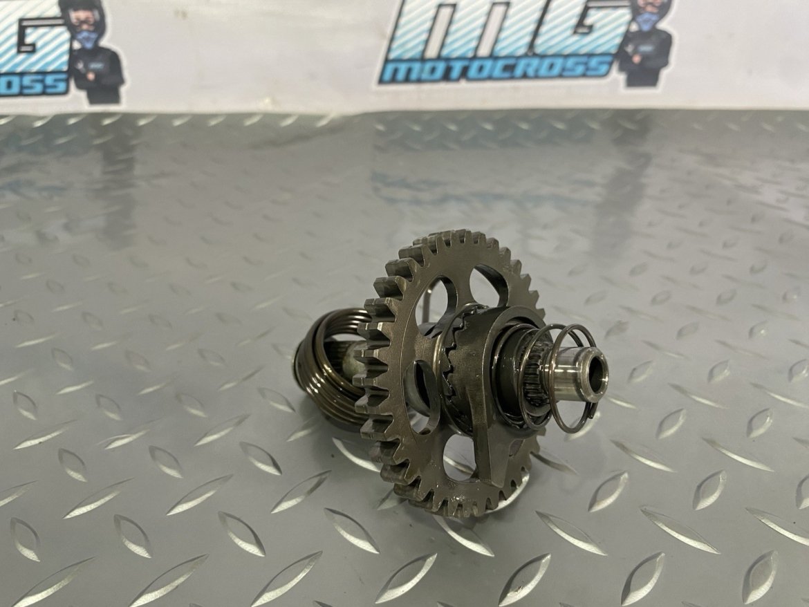 68f703c9173cf5042d6dc35e jpg